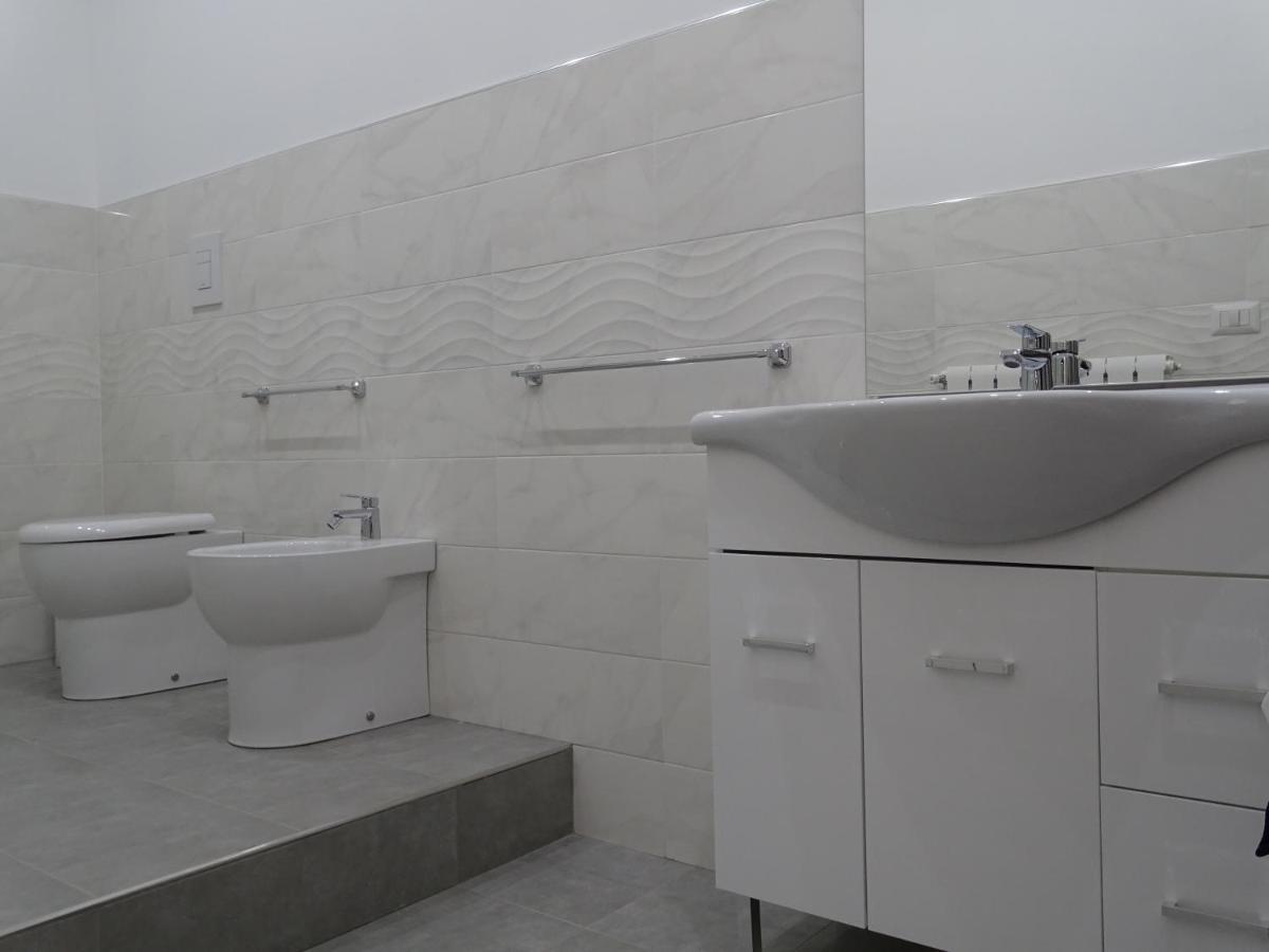 Sogno Etneo Bed & Breakfast คาตาเนีย ภายนอก รูปภาพ