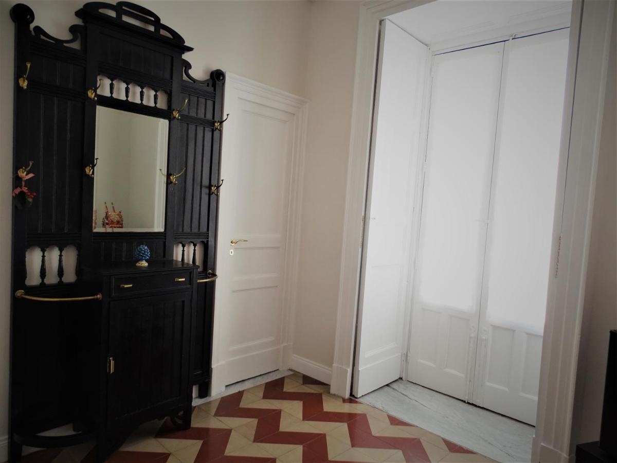 Sogno Etneo Bed & Breakfast คาตาเนีย ภายนอก รูปภาพ
