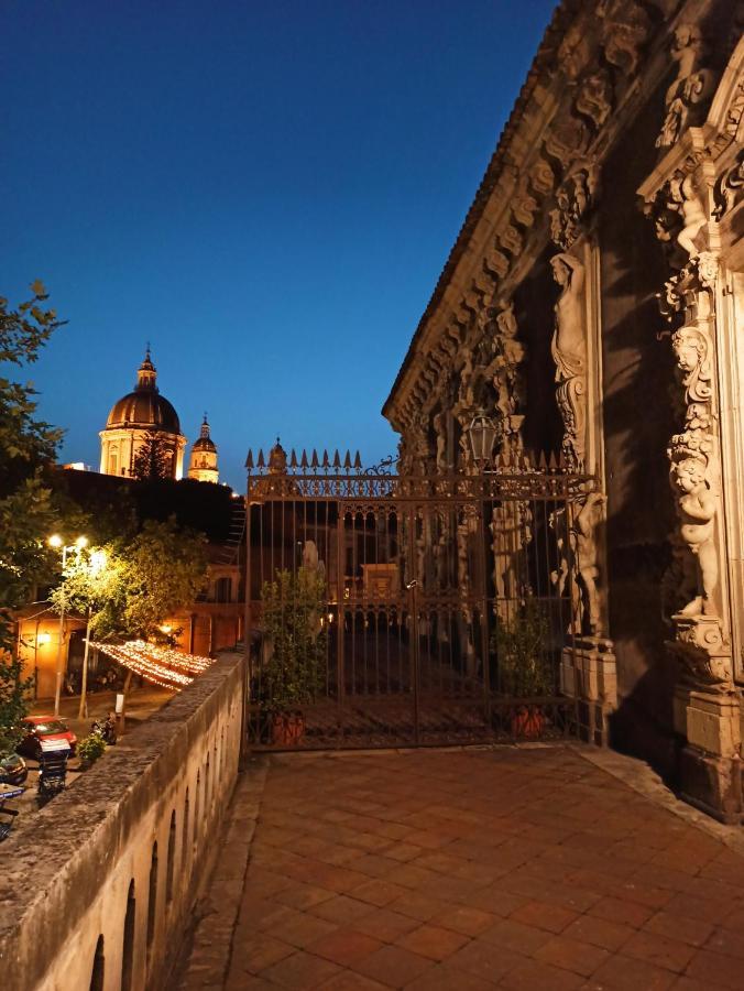 Sogno Etneo Bed & Breakfast คาตาเนีย ภายนอก รูปภาพ
